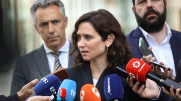 Ayuso ante los medios