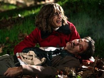 Pelayo muere en los brazos de Marta sin poder contarle la verdad sobre Fina 