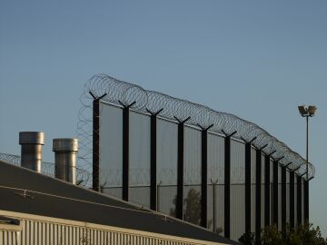 Exterior centro penitenciario.