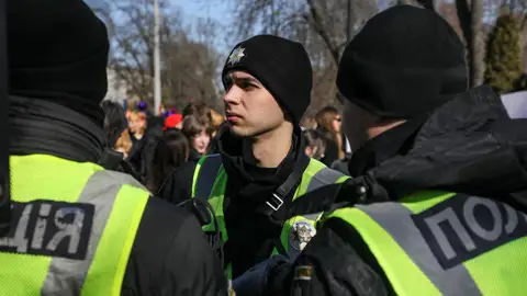 Al menos seis muertos en un ataque a tiros en un supermercado de Kiev (Ucrania) Al menos seis muertos en un ataque a tiros en un supermercado de Kiev (Ucrania)