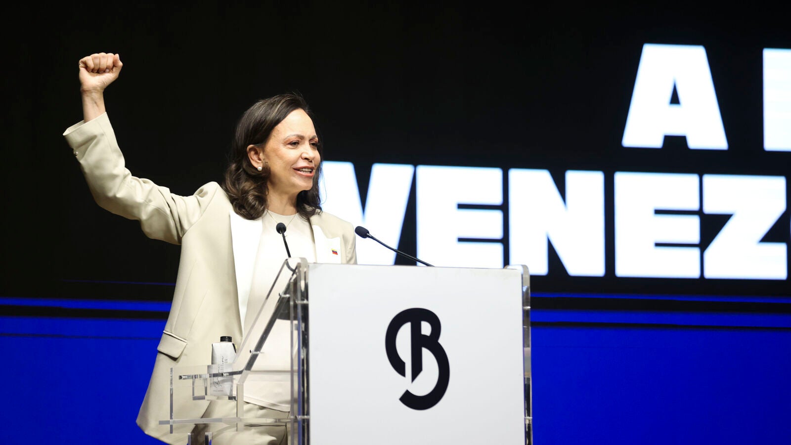 María Corina Machado se emociona al reencontrarse con una expresa del chavismo: 