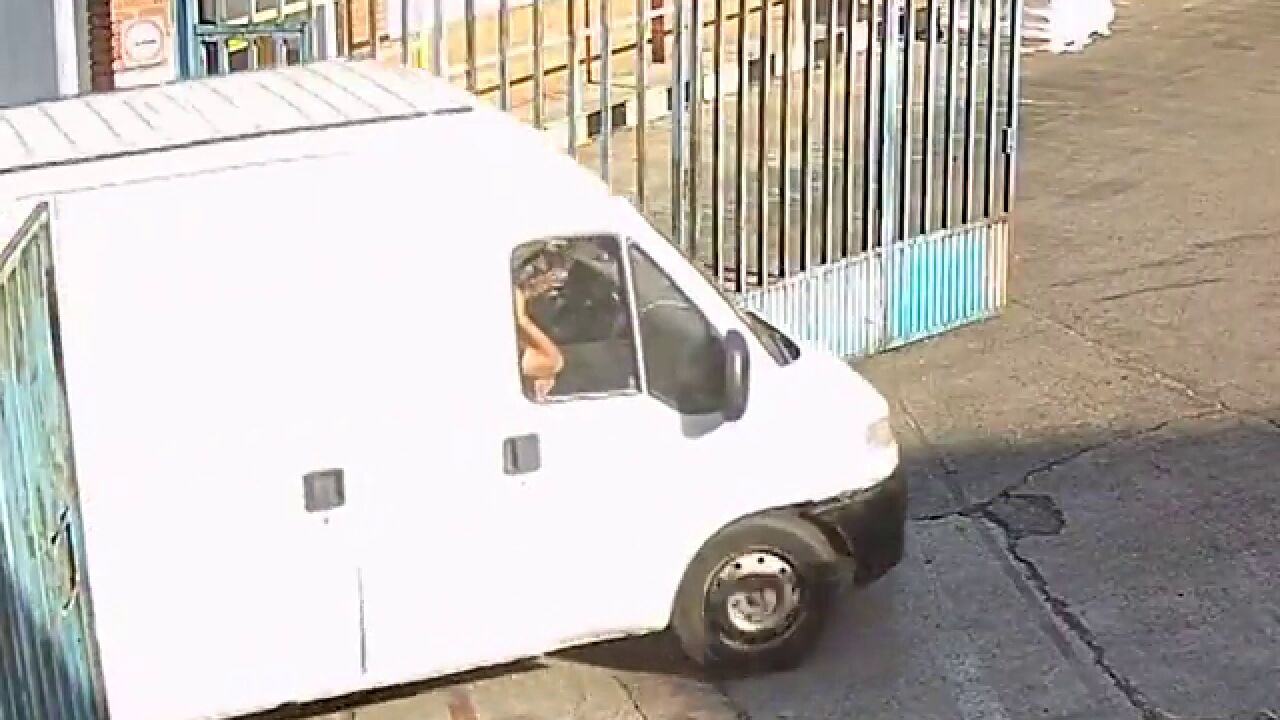 Cae una banda que robaba en empresas de Cataluña para comprar casas y ...