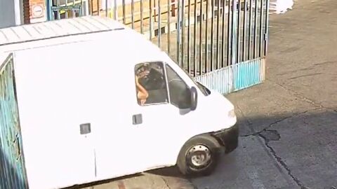 Cae una banda que robaba en empresas de Catalu&ntilde;a para comprar casas y coches de lujo en el extranjero