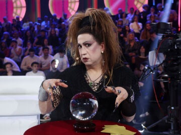 Alaska reacciona a la imitaci&oacute;n de An&iacute;bal G&oacute;mez en Tu cara me suena: &ldquo;Te adoro por todo&rdquo;