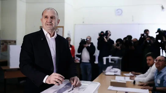 Rumen Radev, ganador de las elecciones legislativas en Bulgaria Rumen Radev, ganador de las elecciones legislativas en Bulgaria