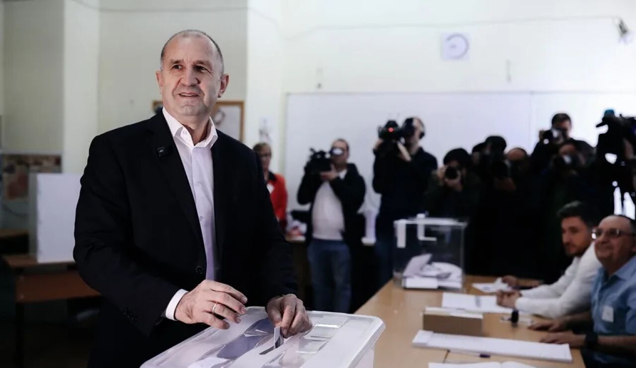 Rumen Radev, ganador de las elecciones legislativas en Bulgaria