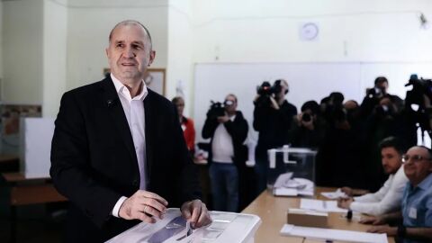 Rumen Radev, ganador de las elecciones legislativas en Bulgaria