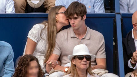  Pablo Urdangarin y su novia, Johanna Zott, y la infanta Cristina en el Conde de Godó