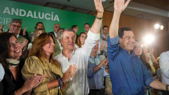 El presidente del Partido Popular, Alberto N&uacute;&ntilde;ez Feij&oacute;o, y el presidente de la Junta de Andaluc&iacute;a, Juanma Moreno, participan en la clausura de las jornadas intermunicipales del PP en Andaluc&iacute;a 