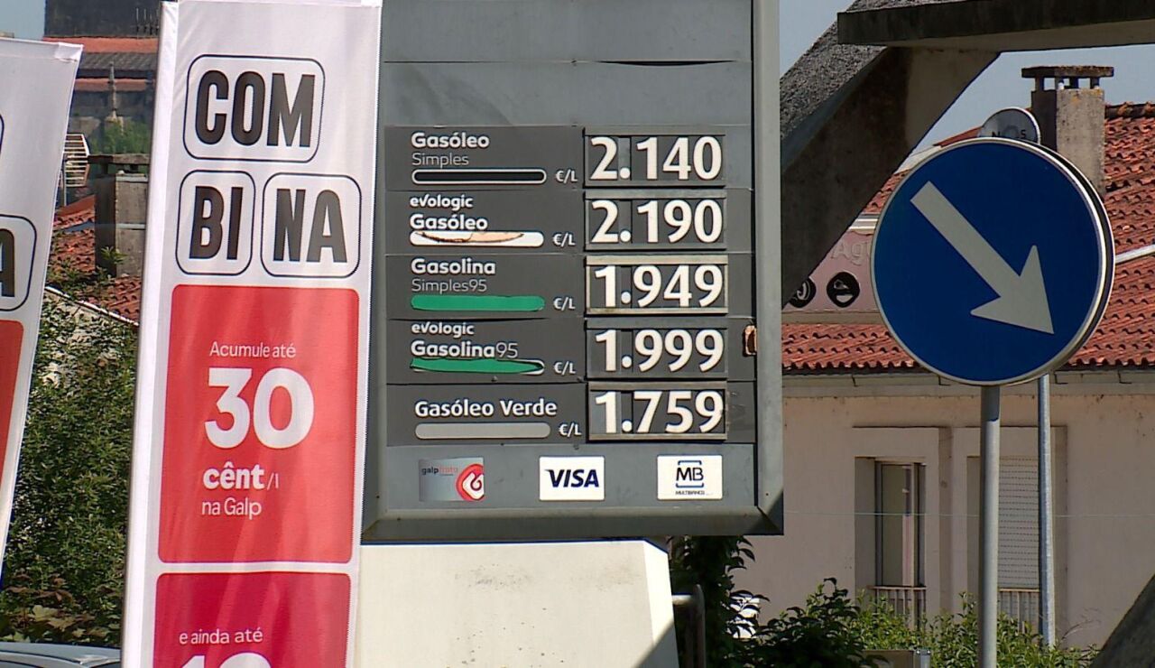 Portugal llena el dep&oacute;sito en Espa&ntilde;a: hasta 30 euros de ahorro en apenas tres minutos de frontera