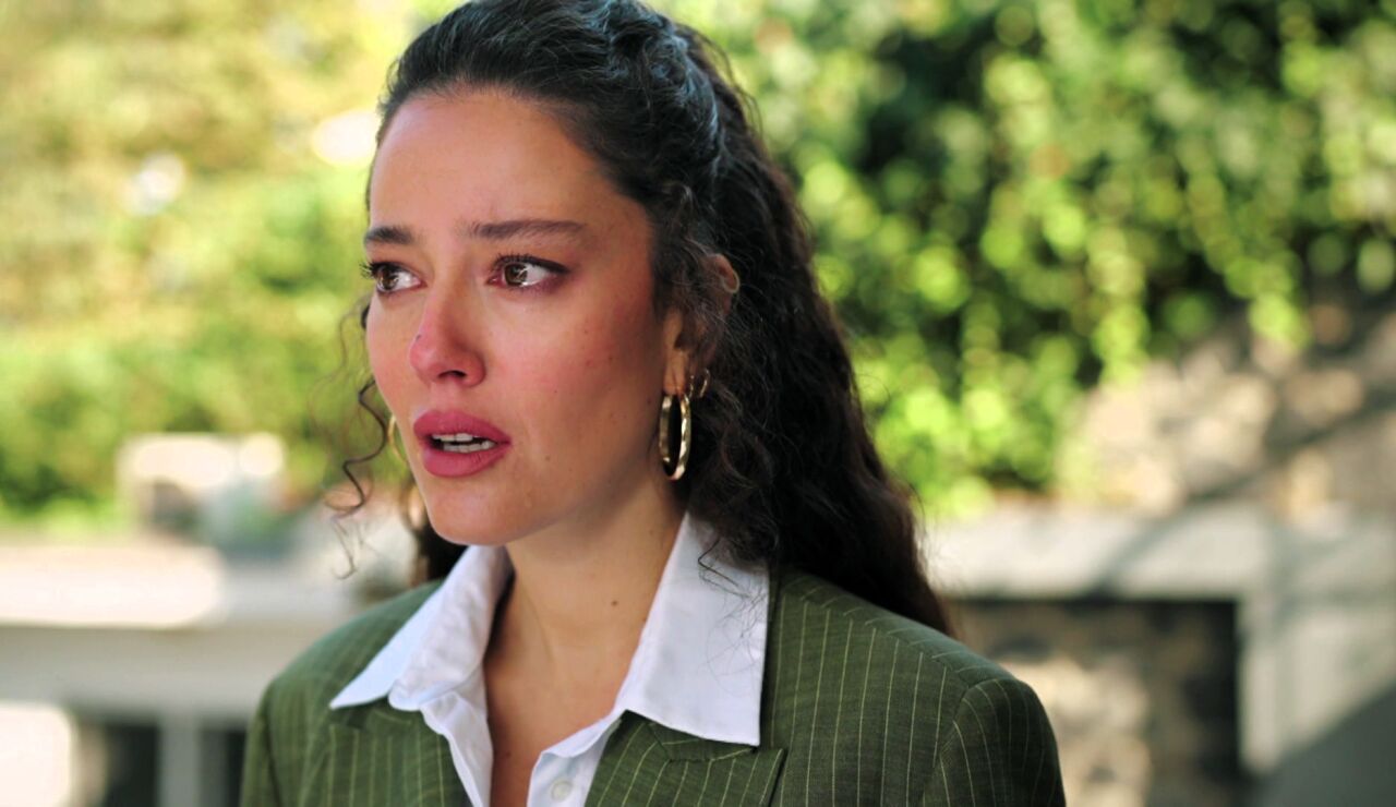 G&uuml;lg&uuml;n destapa la pasi&oacute;n secreta de Ferit y Seyran ante una Diyar destrozada