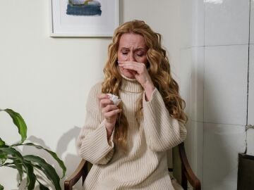 Mujer con alergia