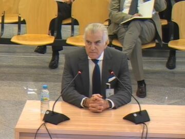 Luis B&aacute;rcenas