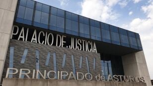 Piden prisi&oacute;n para un matrimonio por pegar, dar ba&ntilde;os de agua fr&iacute;a y dejar sin comer a su hijo en Gij&oacute;n