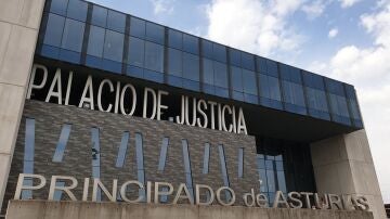 Piden prisi&oacute;n para un matrimonio por pegar, dar ba&ntilde;os de agua fr&iacute;a y dejar sin comer a su hijo en Gij&oacute;n