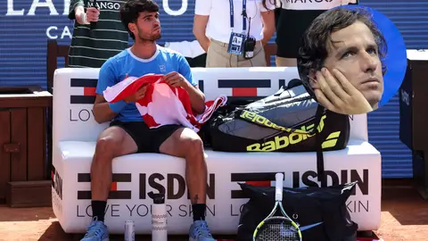 Carlos Alcaraz, en su partido ante Otto Virtanen en el Godó Carlos Alcaraz, en su partido ante Otto Virtanen en el Godó