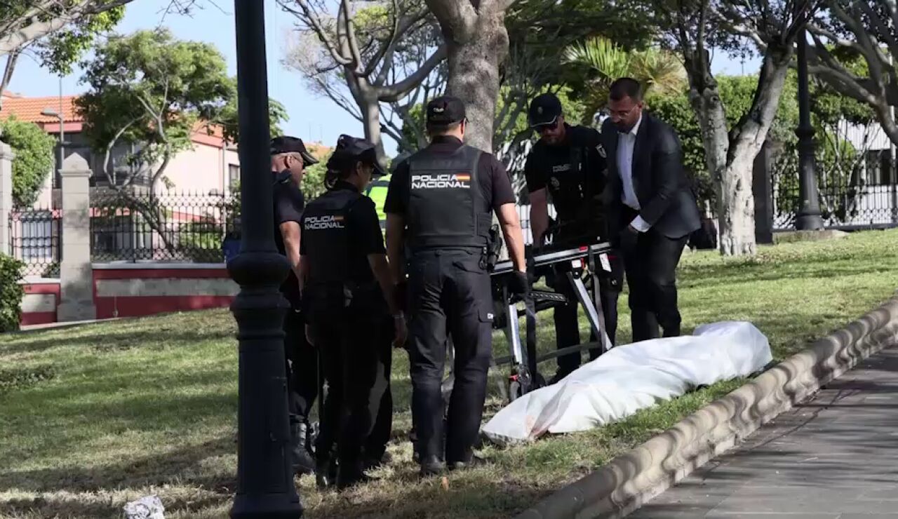 El v&iacute;deo del levantamiento del cad&aacute;ver en un parque de Telde