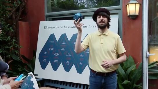 David Ucl&eacute;s, premio Nadal 2026, anticipa el fen&oacute;meno de Sant Jordi con La ciudad de las luces muertas