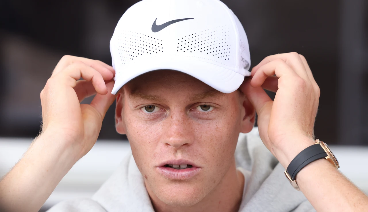 Sinner atendiendo a los medios de comunicación en el Mutua Madrid Open