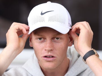 Sinner atendiendo a los medios de comunicaci&oacute;n en el Mutua Madrid Open