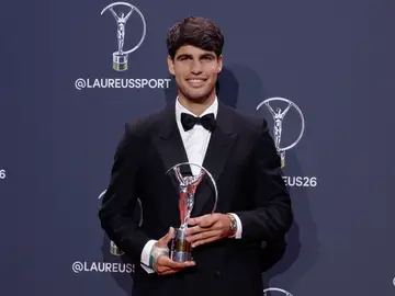 Carlos Alcaraz, con el galardón de mejor deportista del año en los Laureus Carlos Alcaraz, con el galardón de mejor deportista del año en los Laureus
