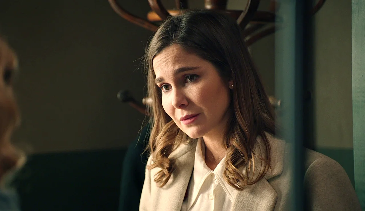 Avance del próximo capítulo de Sueños de libertad: Begoña aprueba la relación de Valentina y Andrés, aunque sufre en silencio