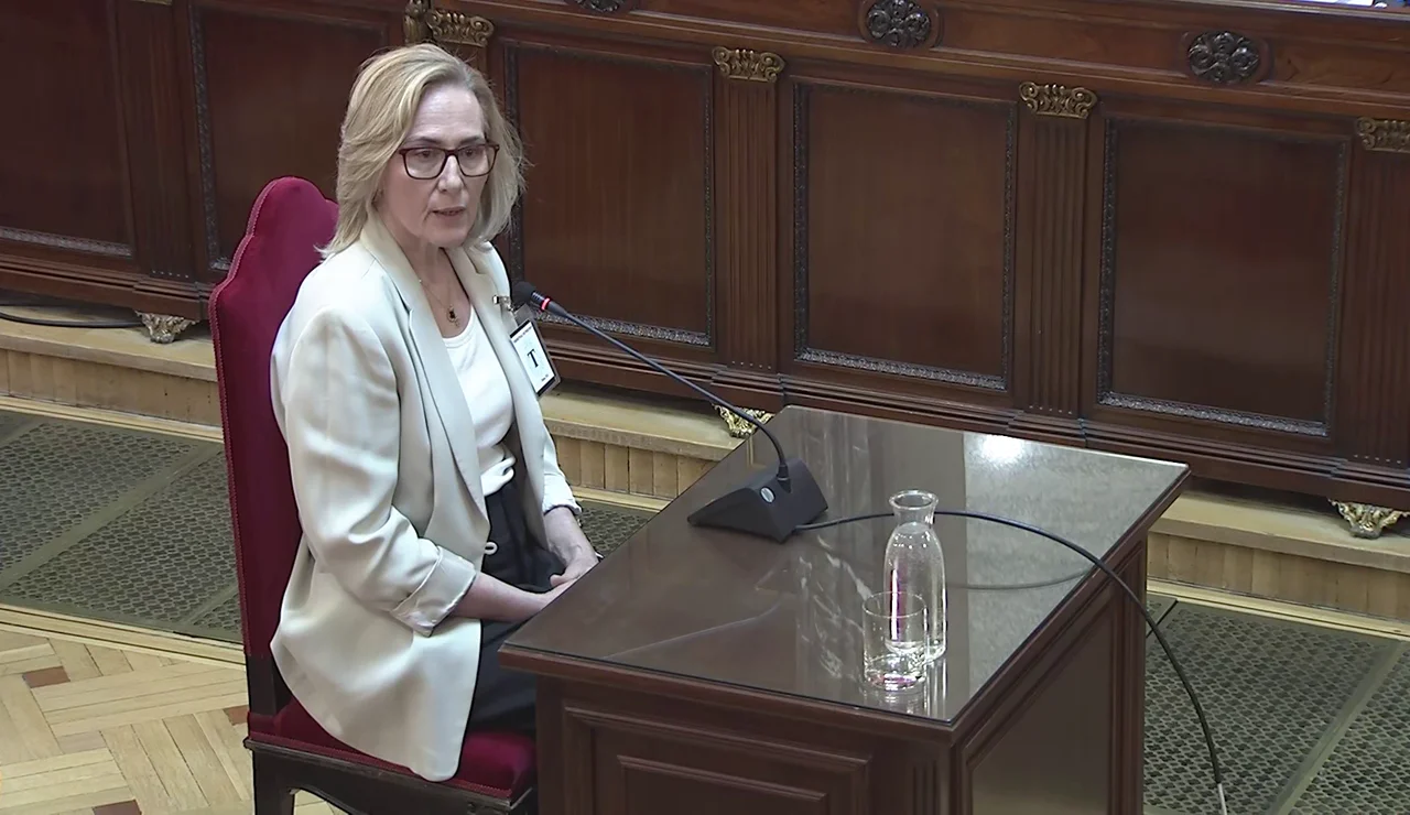 La secretaria de Ábalos dice que Jessica Rodríguez fue a 13 viajes oficiales con el exministro y que se pagaban con la tarjeta personal de Koldo García