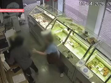 La pastelera enfrent&aacute;ndose al ladr&oacute;n