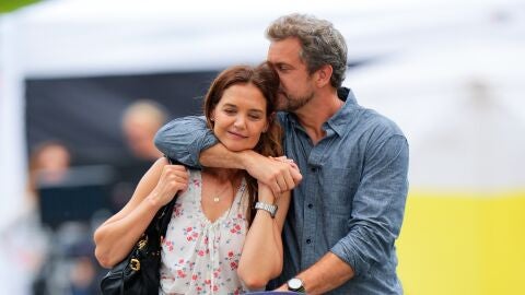 Katie Holmes y Joshua Jackson en su pel&iacute;cula Happy Hours