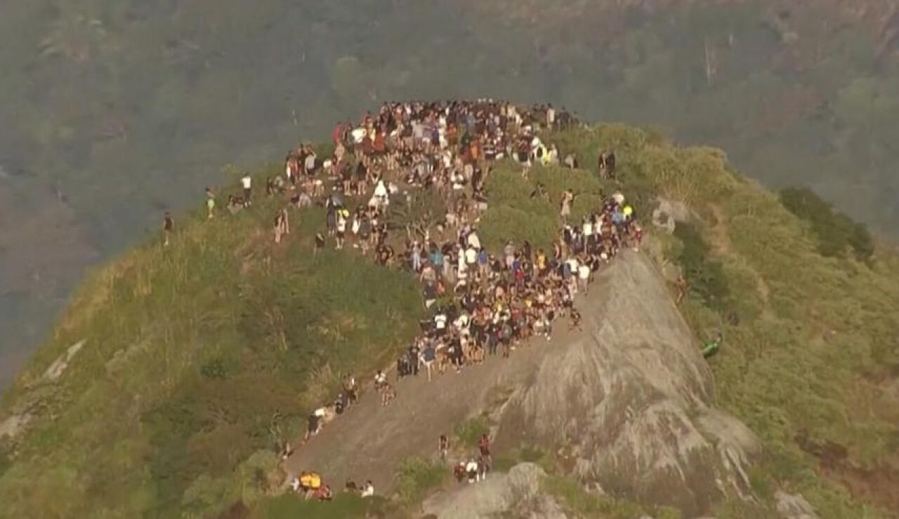 200 turistas atrapados