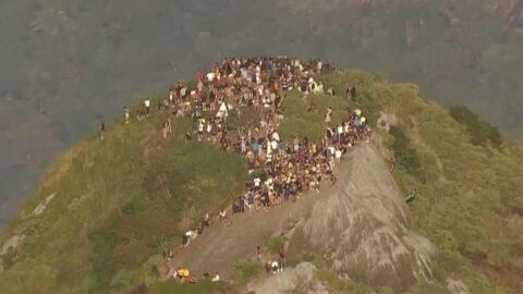 200 turistas atrapados