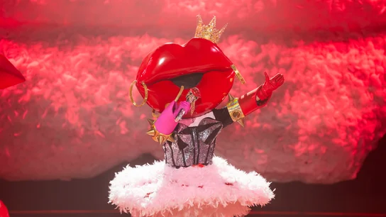El fuego rodea a Labios y desata la locura en Mask Singer con ‘Titanium’ El fuego rodea a Labios y desata la locura en Mask Singer con ‘Titanium’