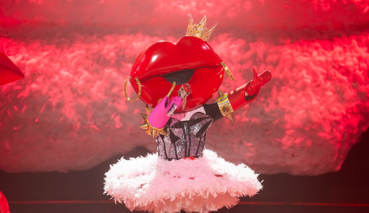El fuego rodea a Labios y desata la locura en Mask Singer con &lsquo;Titanium&rsquo;