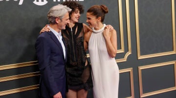 Lola Alterio junto a sus padres