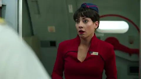 ¿Peligra la boda? Daryl no entiende la actitud de Carol El joven no comprende por qué su prometida todavía no les ha contado a sus padres que se casan