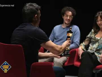 La lección magistral de Alejandro Amenábar a dos estudiantes de cine: así describe "el sueño de Hollywood" La lección magistral de Alejandro Amenábar a dos estudiantes de cine: así describe "el sueño de Hollywood"