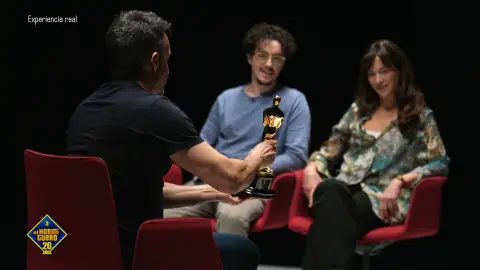 La lección magistral de Alejandro Amenábar a dos estudiantes de cine: así describe "el sueño de Hollywood" La lección magistral de Alejandro Amenábar a dos estudiantes de cine: así describe "el sueño de Hollywood"