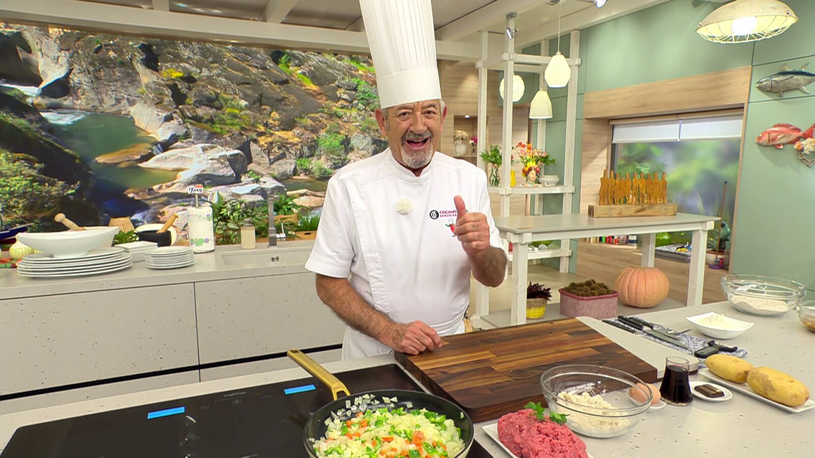 El truco de cocina con el que Arguiñano consigue unas albóndigas esponjosas: 