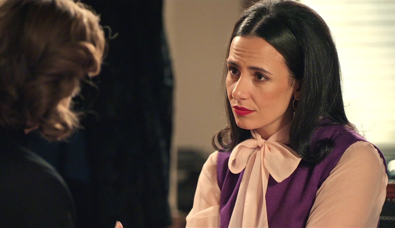 Marta revela a Cloe que ha encontrado una pista sobre Fina