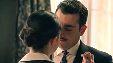 La llamada de Carmen interrumpe un momento íntimo entre Paula y Tasio La llamada de Carmen interrumpe un momento íntimo entre Paula y Tasio