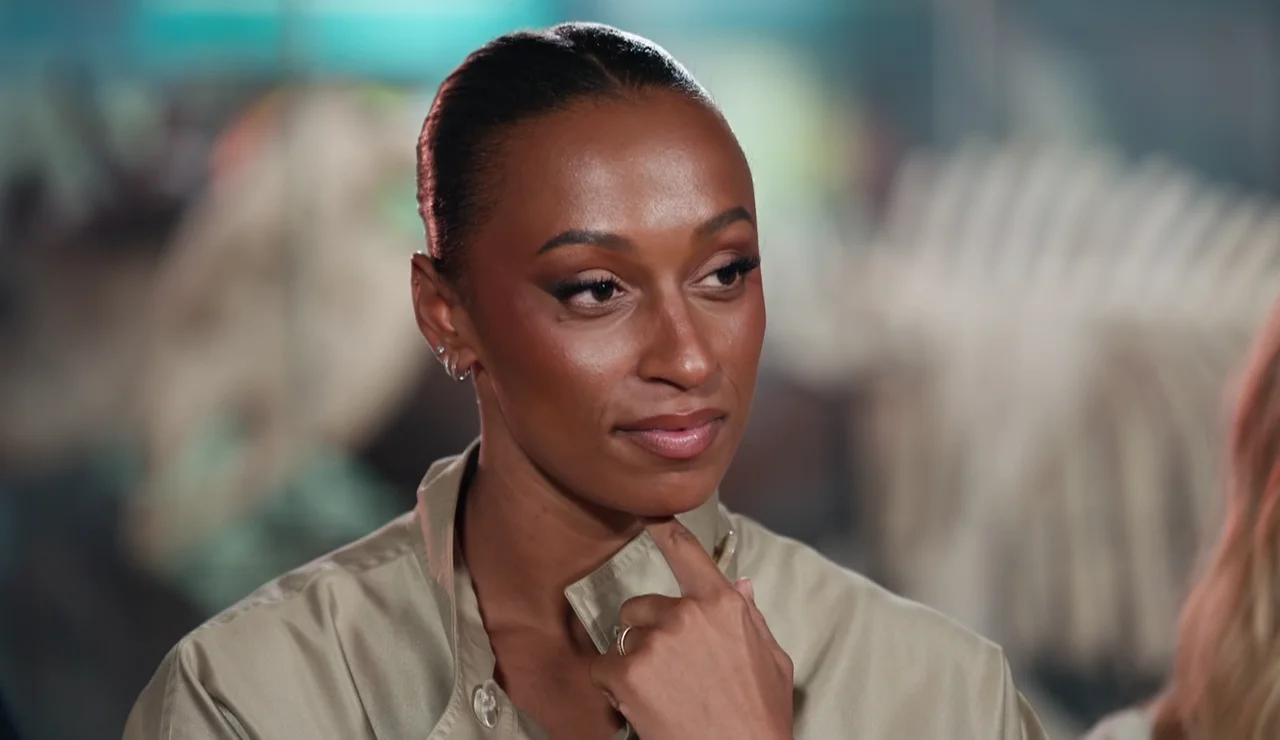 Ana Peleteiro convertida en la mejor detective de Una fiesta de muerte