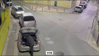 Detenidas dos personas por robar en el interior de ocho vehículos en Collado Villalba