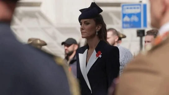 Kate Middleton reaparece en el homenaje del Anzac Day Kate Middleton reaparece en el homenaje del Anzac Day