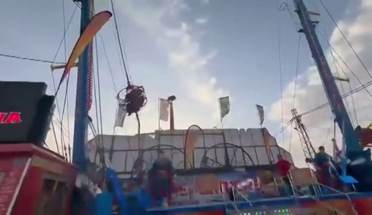 V&iacute;deo: cuatro heridos leves tras un accidente en una atracci&oacute;n del Real de la Feria de Abril de Sevilla