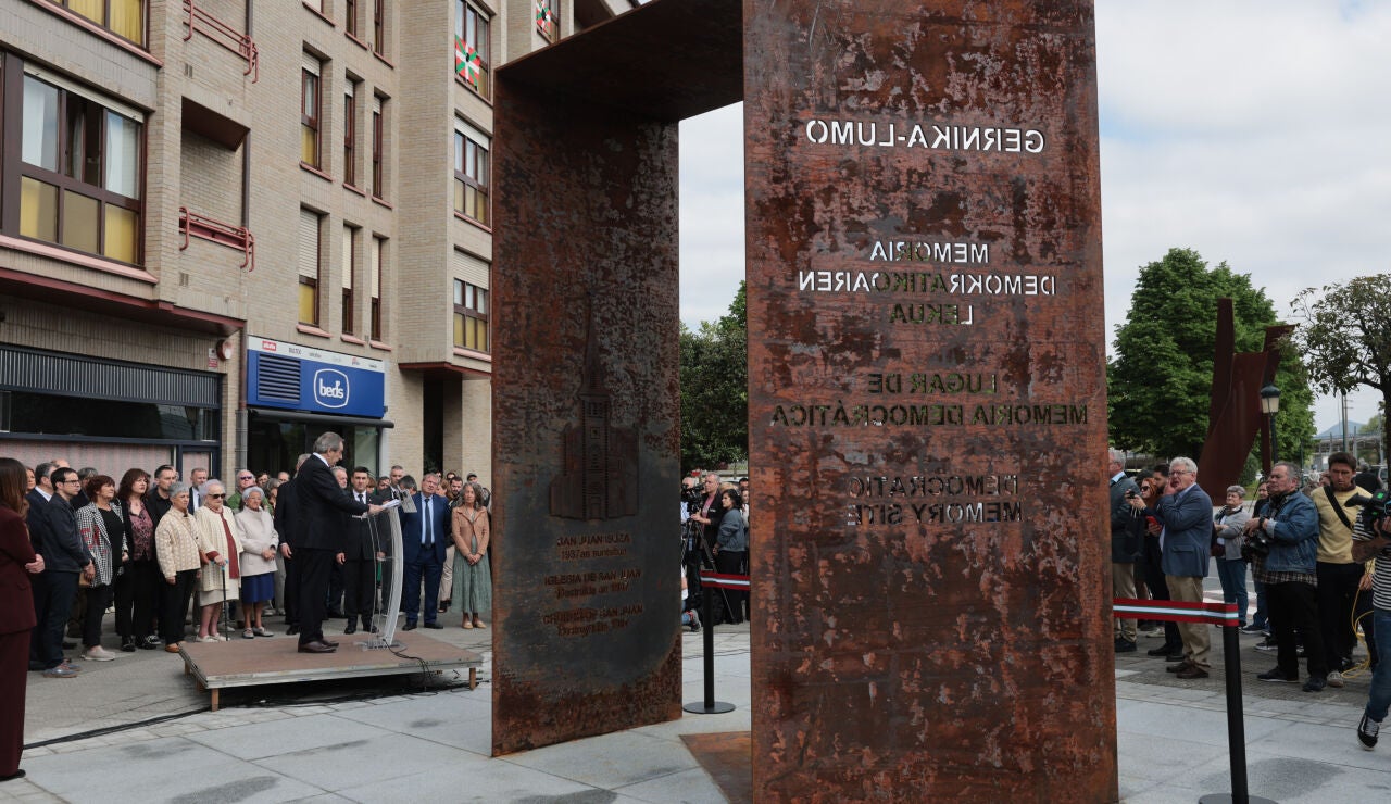 Conmemoraci&oacute;n del 89 aniversario del bombardeo de Gernika durante la Guerra Civil, este domingo, en Gernika 