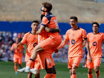 Los jugadores del Bar&ccedil;a celebran un gol ante el Getafe (0-2)