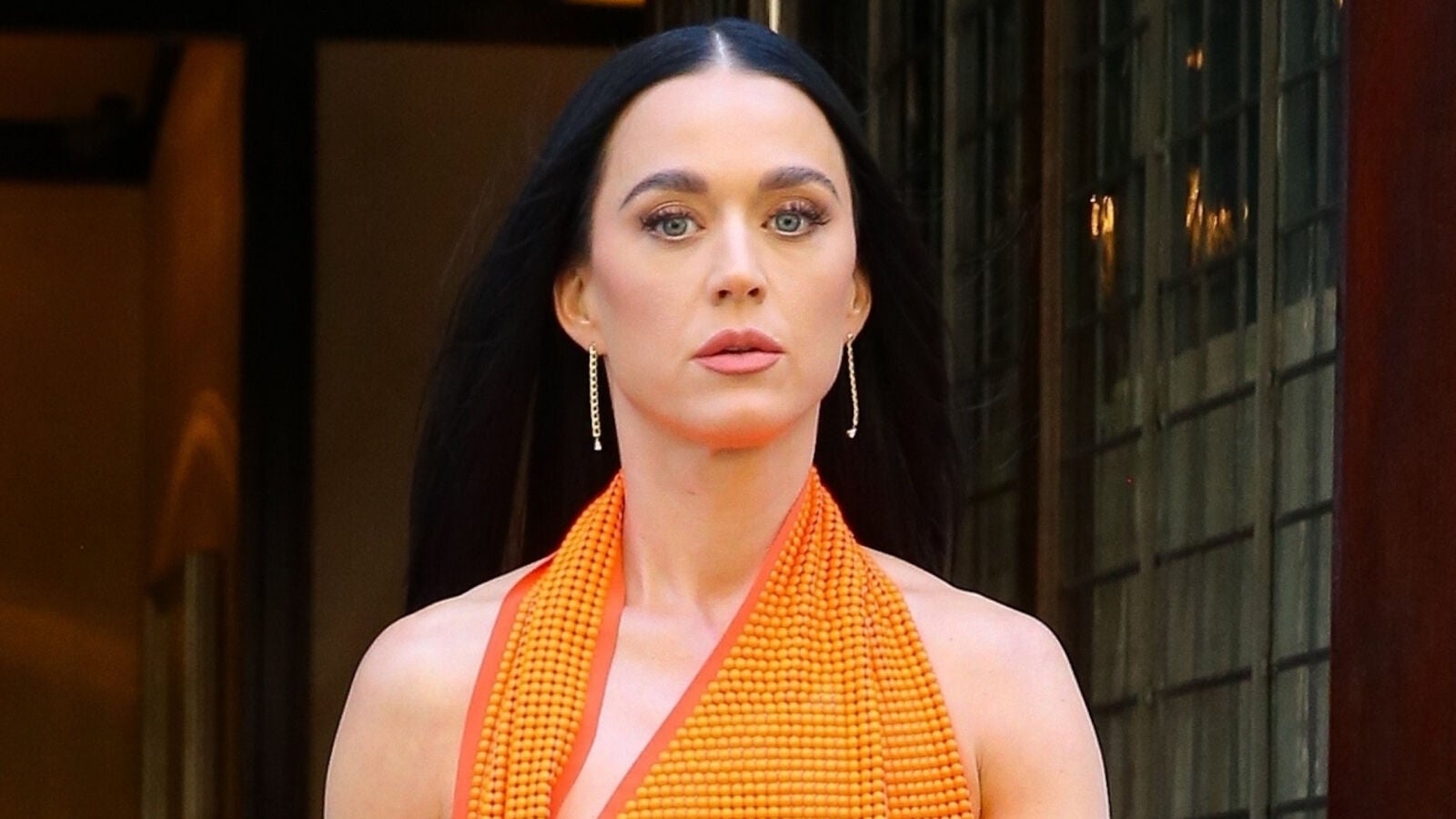 Nueva polémica de Katy Perry: el actor de uno de sus videoclips la acusa de humillarle y mostrar sus genitales en público