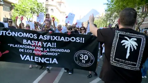Autónomos de toda España se movilizan contra la subida de cuotas Autónomos de toda España se movilizan contra la subida de cuotas