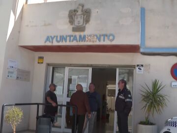 La entrada del ayuntamiento
