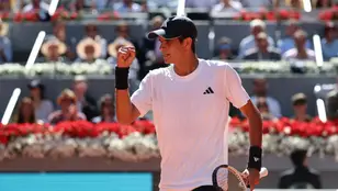 Rafa Jódar celebra un punto ante Vit Kopriva